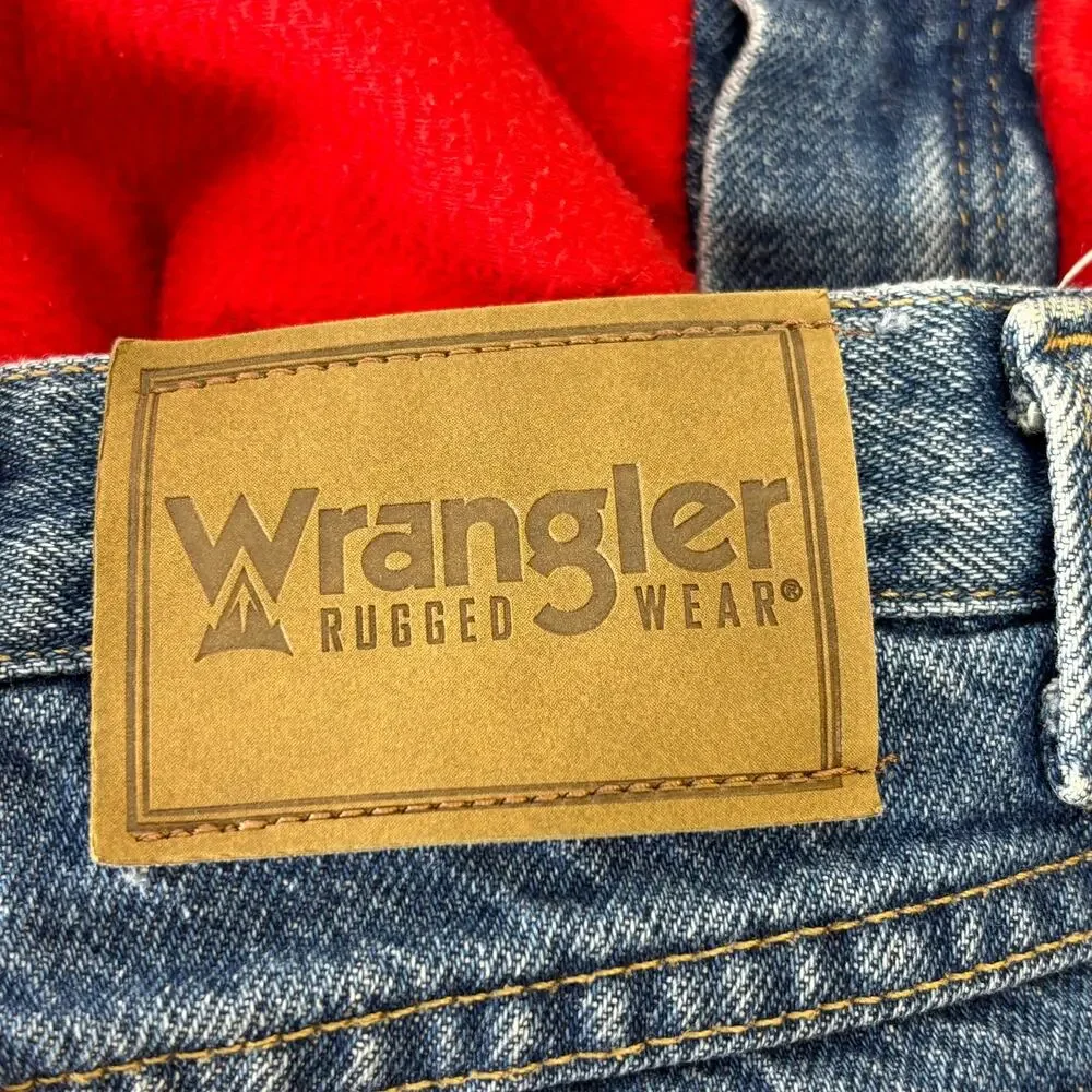 Jeans Wrangler Rugged Wear Quilted Red Lining Men's W40 L30 Relaxed High Rise